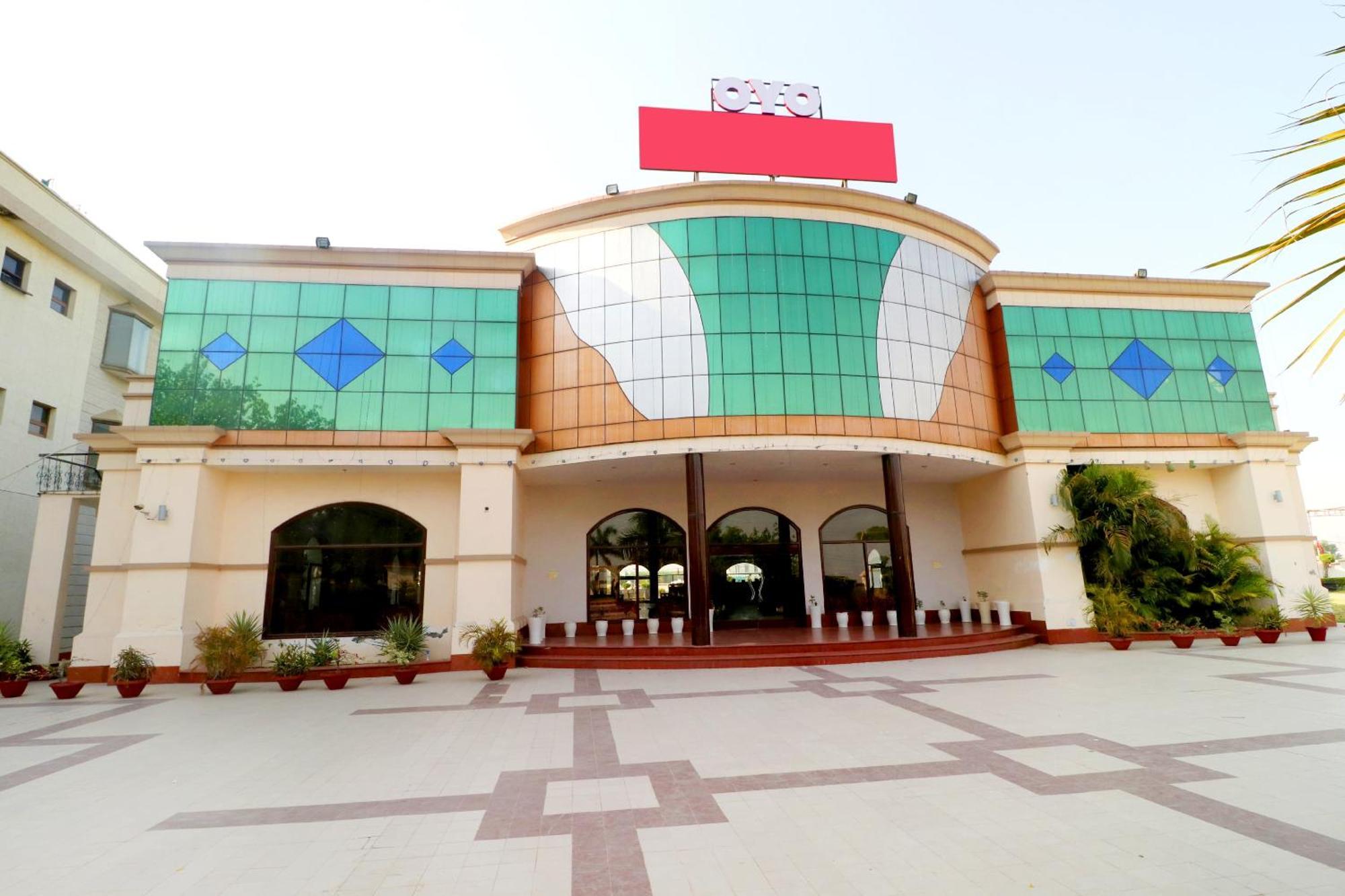 Shāhpur Hotel O Sangam Resort מראה חיצוני תמונה
