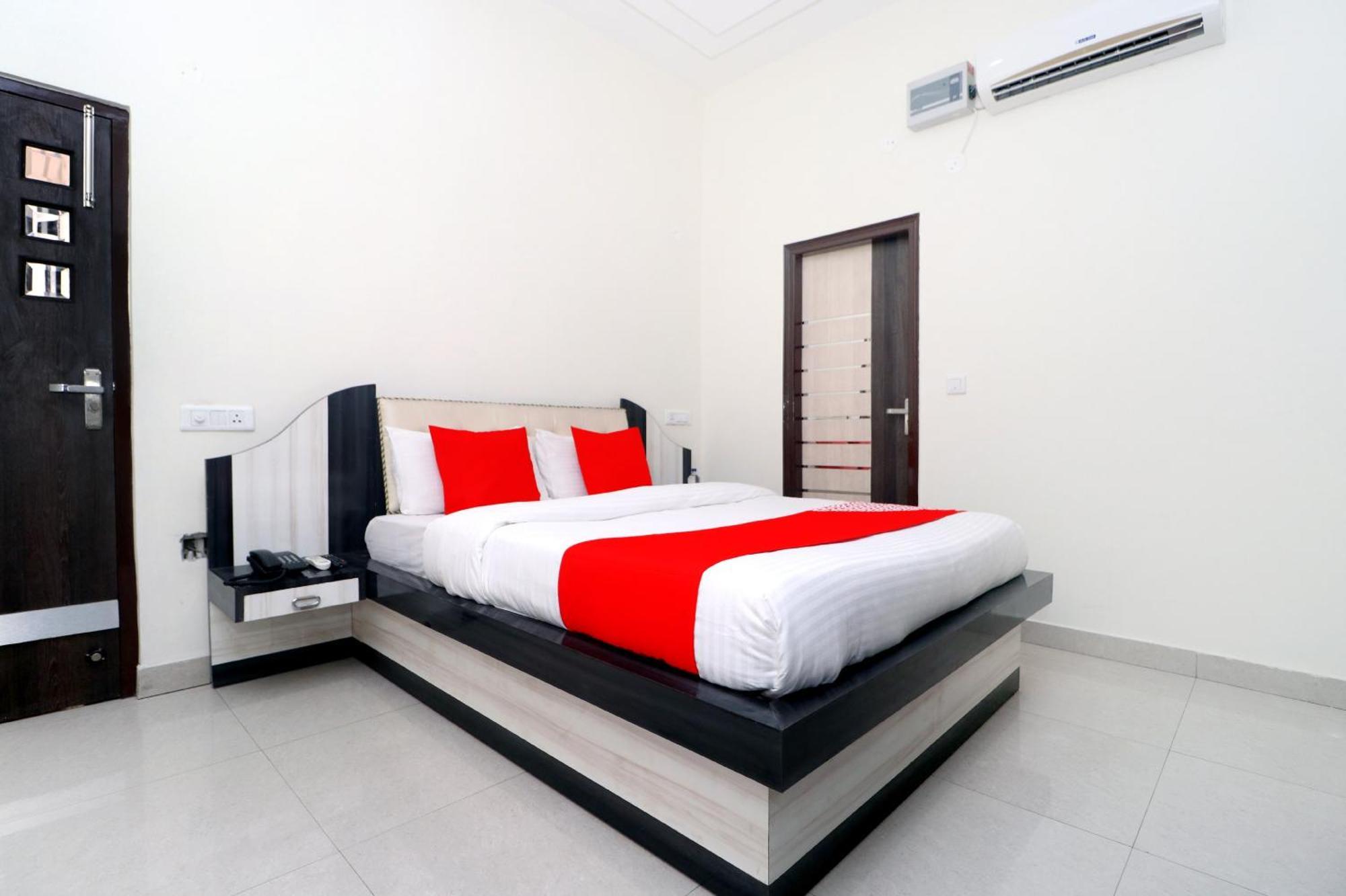 Shāhpur Hotel O Sangam Resort מראה חיצוני תמונה