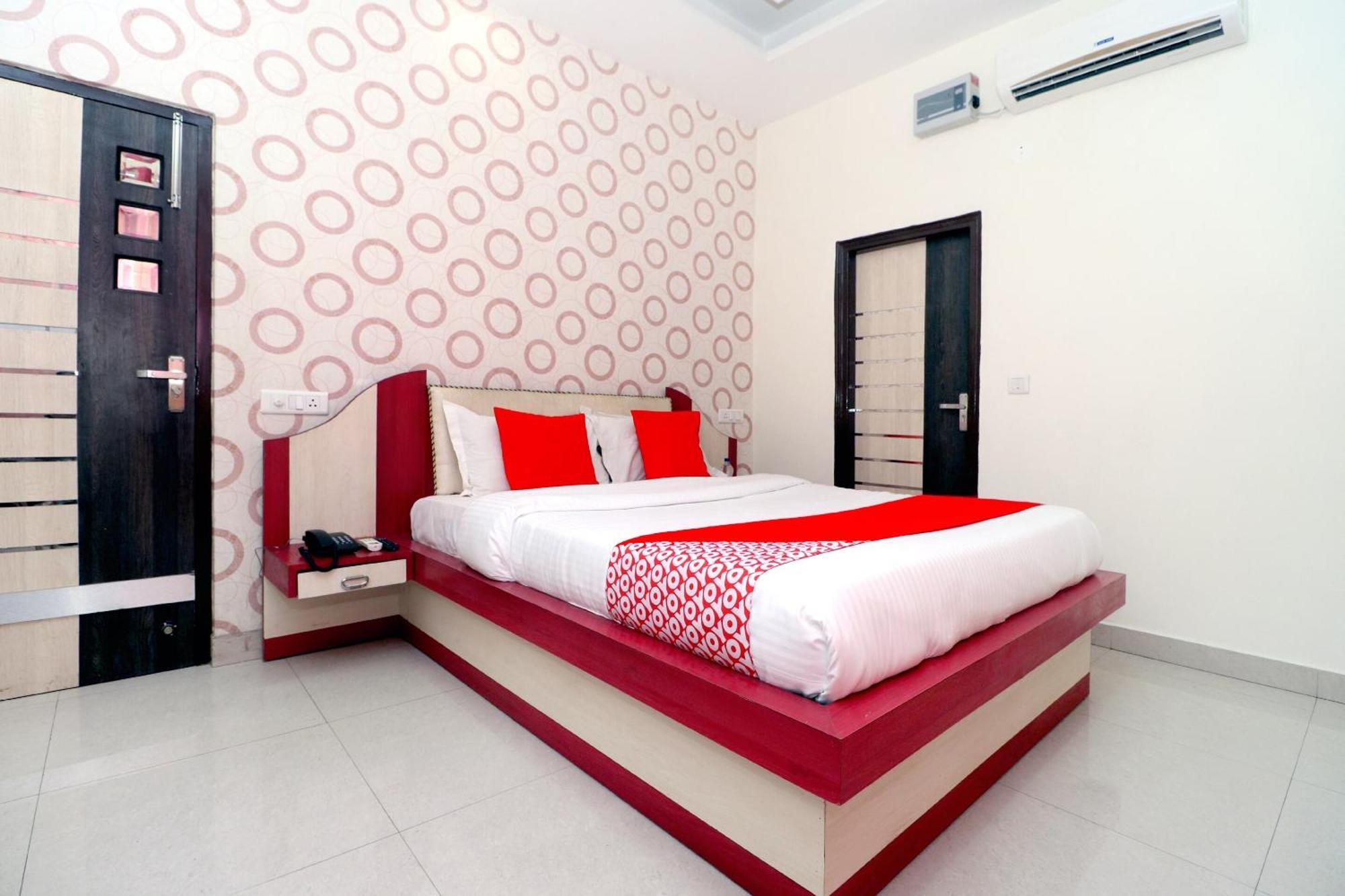 Shāhpur Hotel O Sangam Resort מראה חיצוני תמונה