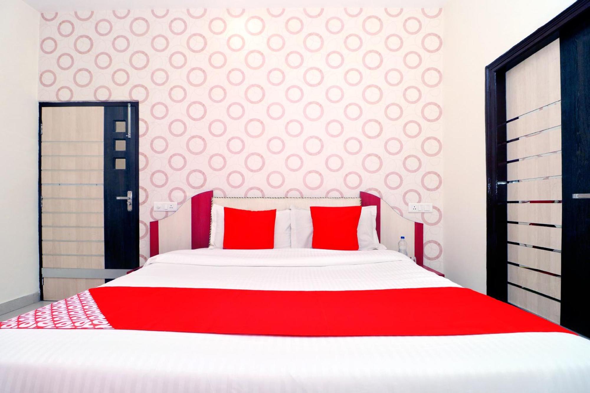 Shāhpur Hotel O Sangam Resort מראה חיצוני תמונה
