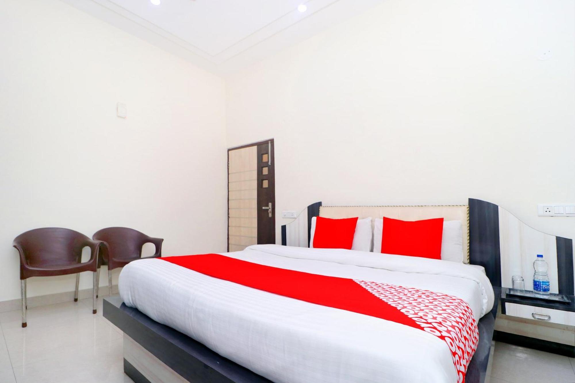 Shāhpur Hotel O Sangam Resort מראה חיצוני תמונה