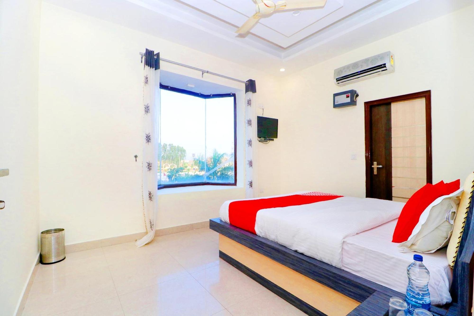 Shāhpur Hotel O Sangam Resort מראה חיצוני תמונה